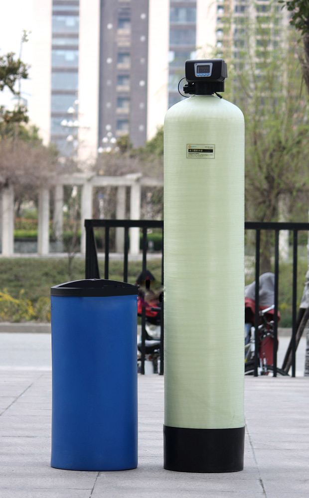 数显多路阀全自动软水器(软化水设备) 数显多路阀全自动软水器(软化水设备)